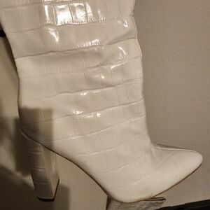 Elegant White Croc-Embossed Women's Boots